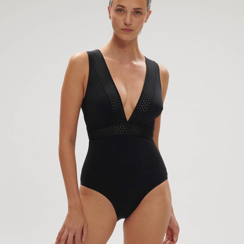 Hoya - Wireless One-Piece - Black