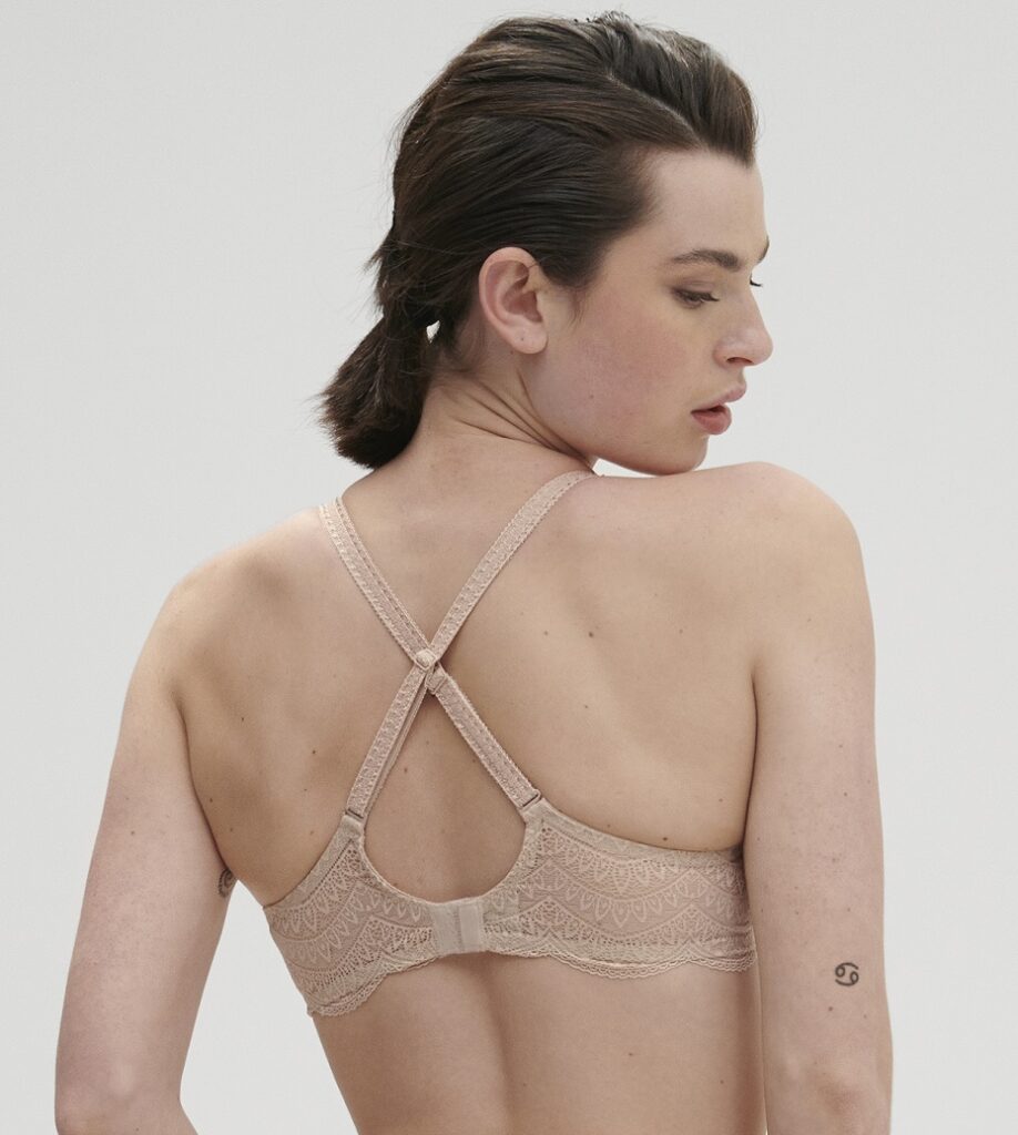 KARMA - Triangle 3D Demi - Nude