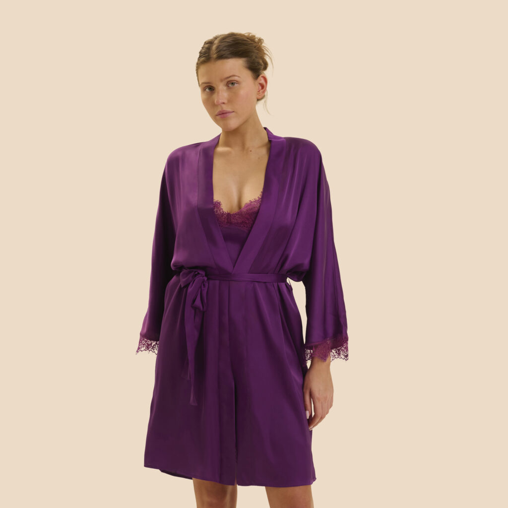 SATIN SECRETS - Long Kimono – Blackberry